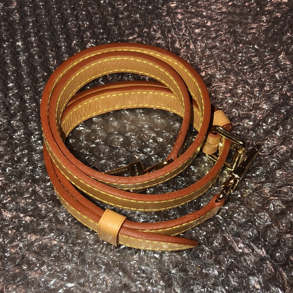 LOUIS VUITTON Replacement Vachetta Leather Shoulder Strap with LV Clasps - Picture 13 of 15
